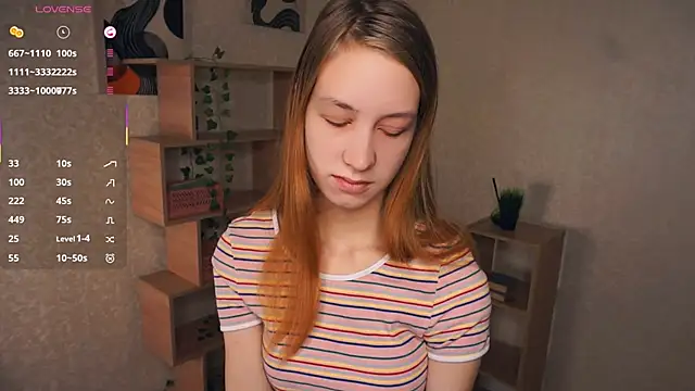 Snapshot of IveyColley chatting on November 2025 07:14:01 AM IveyColley online show from November 2025 07:14:01 AM