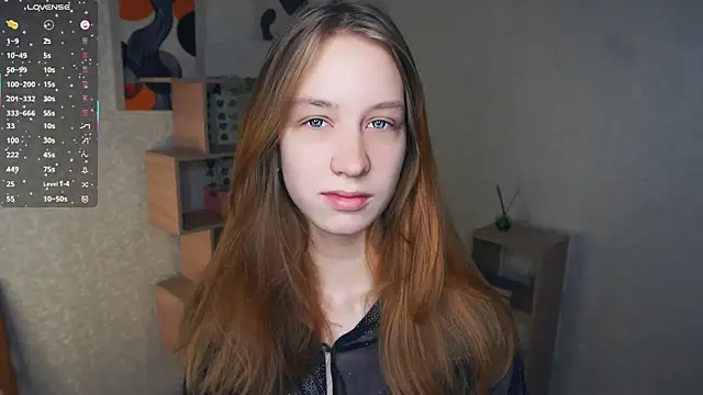 Snapshot of IveyColley chatting on November 2025 07:40:01 AM IveyColley online show from November 2025 07:40:01 AM