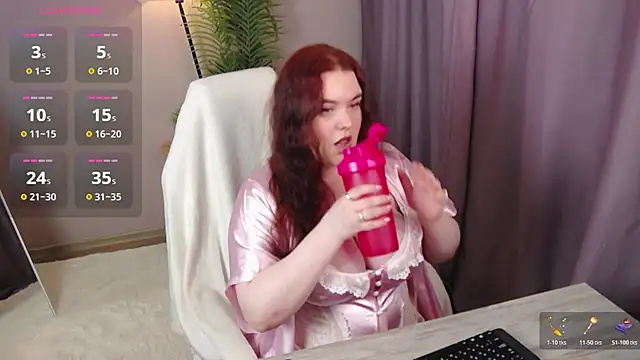 Snapshot of IvorySnowW chatting on November 2025 01:55:01 PM IvorySnowW online show from November 2025 01:55:01 PM