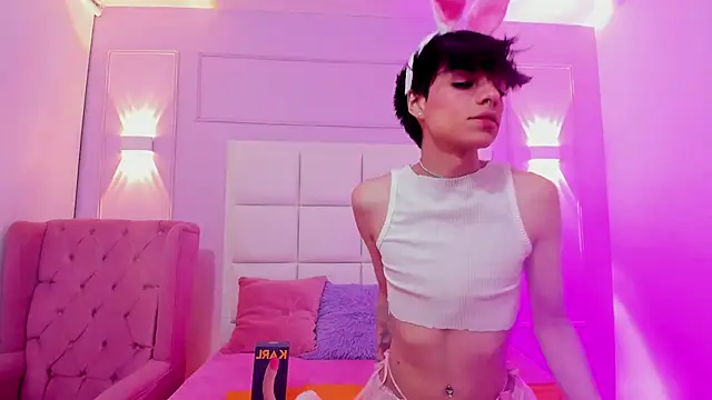 Baby Lannie online show from October 2025 03:31:02 AM