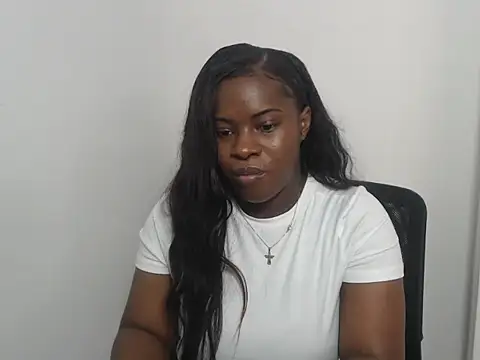 MiaFoxx7 online show from October 2025 08:28:02 PM
