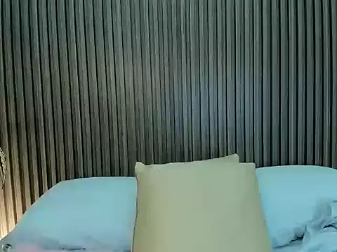 Snapshot of laura_maite_ chatting on October 2025 12:04:02 PM laura maite online show from October 2025 12:04:02 PM