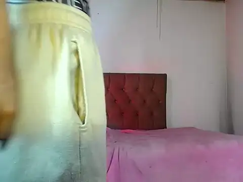 VeryHotGill online show from October 2025 05:01:01 PM