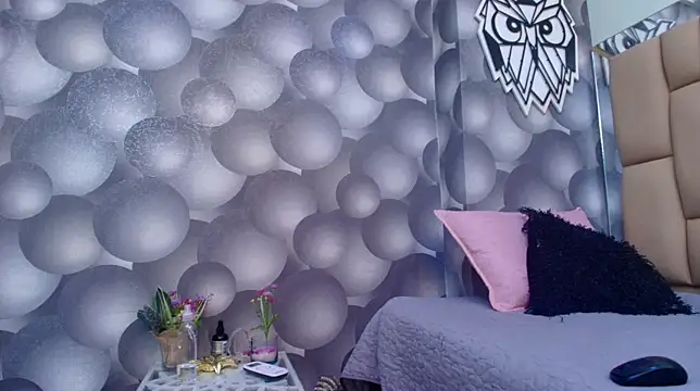 Snapshot of hannah_teehn chatting on October 2025 07:14:01 PM hannah teehn online show from October 2025 07:14:01 PM