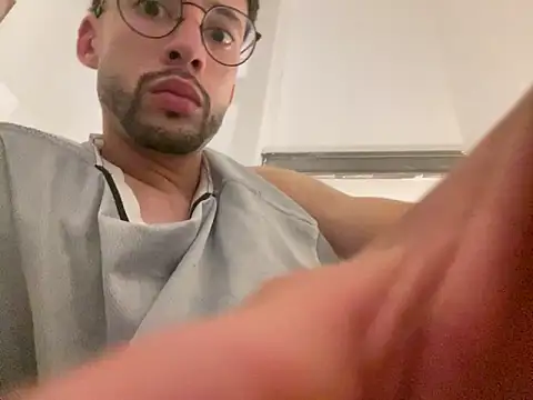 Maryanit online show from October 2025 07:58:02 PM