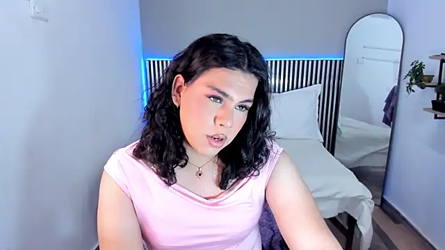 Little Alli online show from November 2025 07:02:02 PM