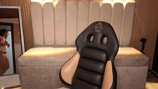 Kendall rossii  online show from November 2025 03:19:02 AM