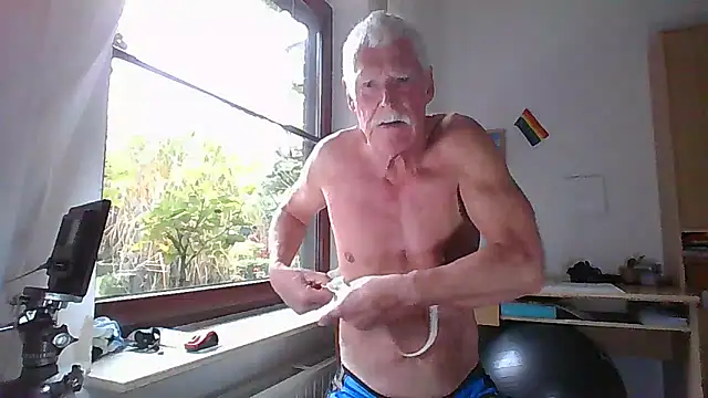 super-snoopy online show from October 2025 08:46:02 AM