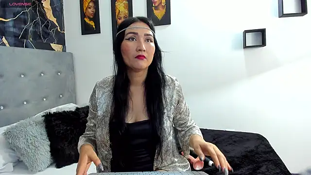 Aisha Saleh online show from October 2025 12:17:01 PM