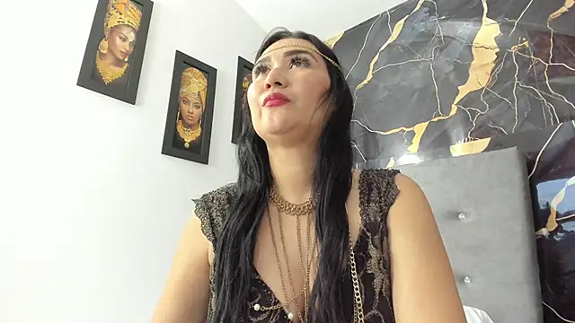 Aisha Saleh online show from November 2025 07:02:02 PM