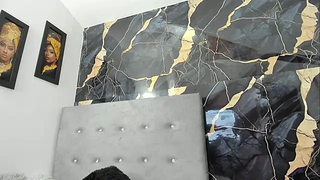 Aisha Saleh online show from November 2025 07:17:01 PM