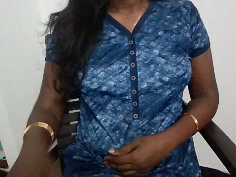 Snapshot of Tamilmallu-duskygirl03 chatting on October 2025 04:39:01 PM Tamilmallu-duskygirl03 online show from October 2025 04:39:01 PM