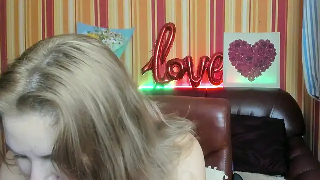 Passion-Blondy online show from December 2024 07:43:02 PM