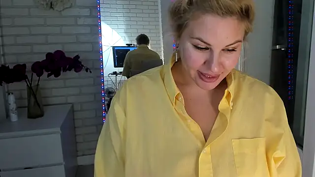 Passion-Blondy online show from October 2025 07:13:01 PM