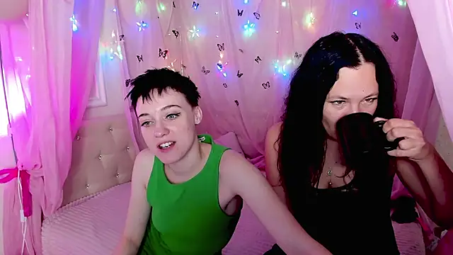 Snapshot of Victoria_Panther chatting on November 2025 06:00:02 AM Victoria Panther online show from November 2025 06:00:02 AM