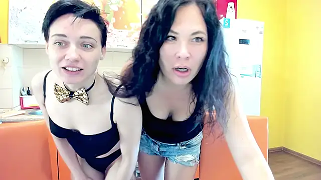 Snapshot of Victoria_Panther chatting on November 2025 05:11:01 AM Victoria Panther online show from November 2025 05:11:01 AM