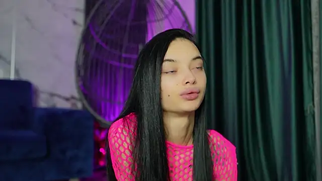 Snapshot of RachelRavee chatting on October 2025 04:13:02 AM RachelRavee online show from October 2025 04:13:02 AM