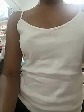 Snapshot of Miami_198 chatting on November 2025 12:42:02 AM Miami 198 online show from November 2025 12:42:02 AM