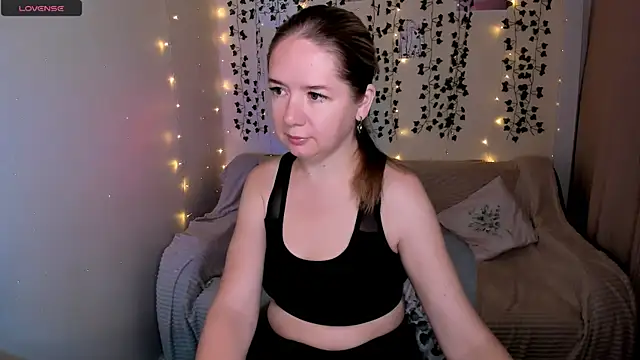 Evaa Braunn online show from October 2025 02:12:02 AM