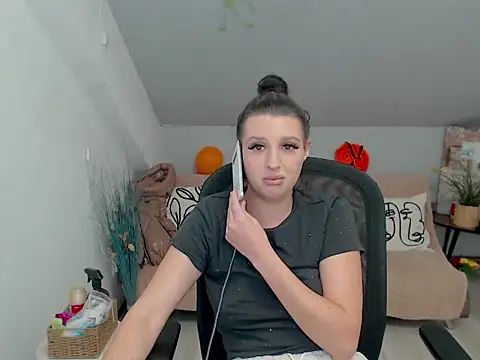 Snapshot of BettyJamess chatting on October 2025 09:05:02 PM BettyJamess online show from October 2025 09:05:02 PM