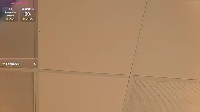 Snapshot of BettyLeen chatting on October 2025 03:29:02 AM BettyLeen online show from October 2025 03:29:02 AM