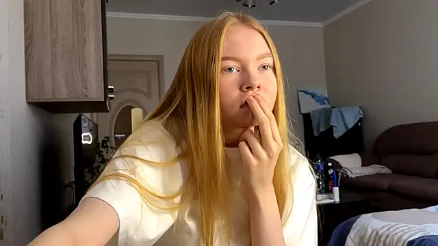 Snapshot of RaguelNicksons chatting on October 2025 09:17:04 AM RaguelNicksons online show from October 2025 09:17:04 AM