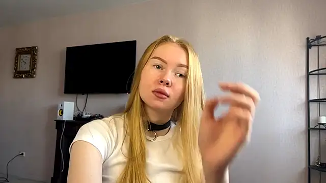 Snapshot of RaguelNicksons chatting on October 2025 07:09:02 AM RaguelNicksons online show from October 2025 07:09:02 AM