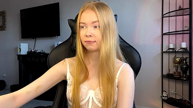 Snapshot of RaguelNicksons chatting on November 2025 06:13:01 AM RaguelNicksons online show from November 2025 06:13:01 AM