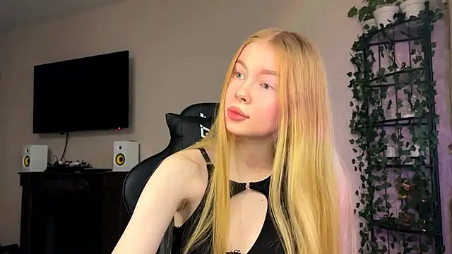 Snapshot of RaguelNicksons chatting on November 2025 05:53:02 AM RaguelNicksons online show from November 2025 05:53:02 AM