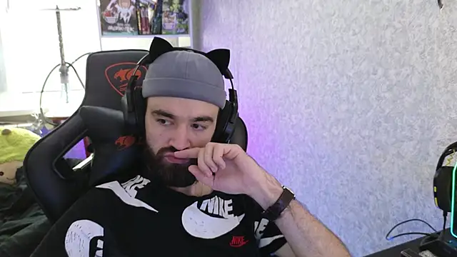 Snapshot of Nik_Namee chatting on November 2025 10:28:01 AM Nik Namee online show from November 2025 10:28:01 AM