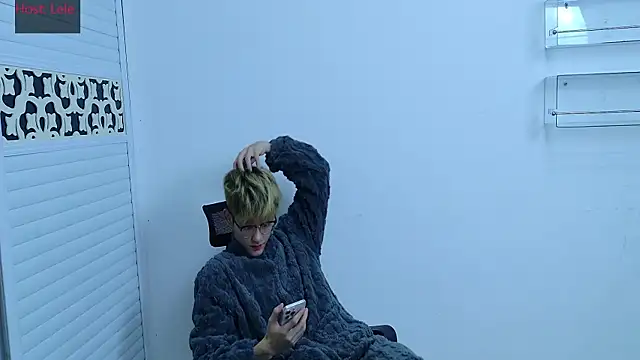 sexyboy-lele online show from October 2025 12:28:02 PM