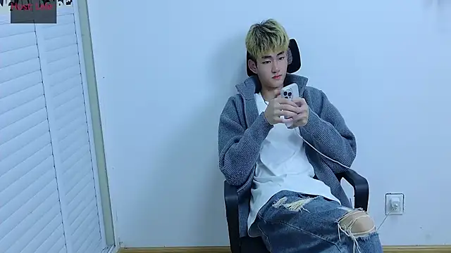 sexyboy-lele online show from October 2025 12:28:01 PM