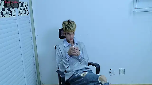 sexyboy-lele online show from October 2025 12:52:02 PM