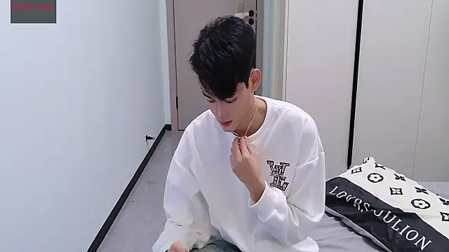 sexyboy-lele online show from November 2025 10:54:01 AM