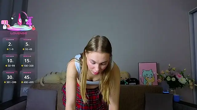 ElizaPurrr online show from November 2025 04:43:02 AM