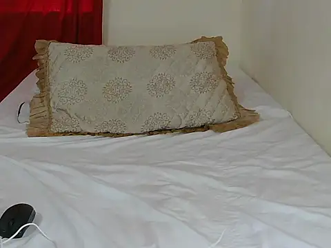 BabeLulu online show from November 2025 03:02:01 PM