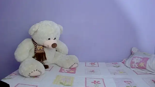 Snapshot of zara_cute chatting on November 2025 12:22:02 PM zara cute online show from November 2025 12:22:02 PM