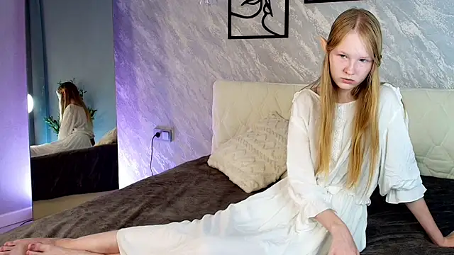 LiandraNelson online show from October 2025 06:12:01 AM