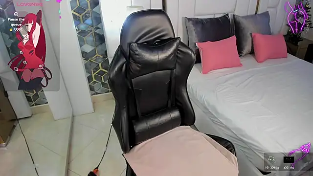 Snapshot of emily_parks666 chatting on November 2025 08:22:02 PM emily parks666 online show from November 2025 08:22:02 PM