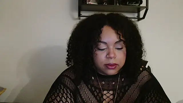 Snapshot of KalaniRose chatting on October 2025 06:17:01 AM KalaniRose online show from October 2025 06:17:01 AM