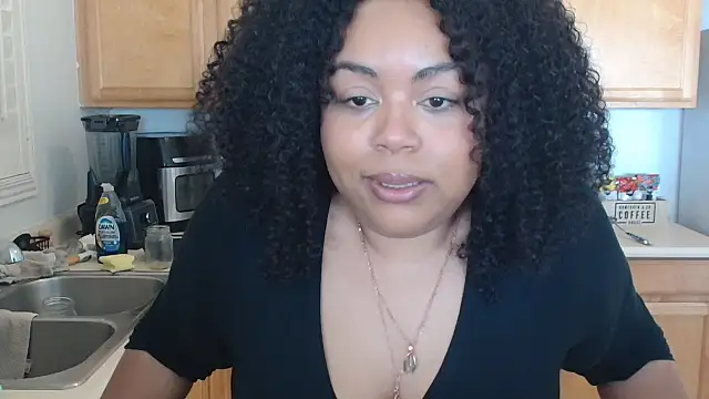 Snapshot of KalaniRose chatting on November 2025 09:48:01 PM KalaniRose online show from November 2025 09:48:01 PM