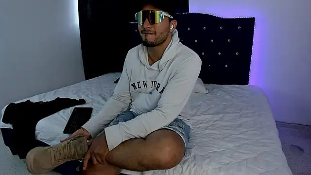 LoganRyder online show from October 2025 12:50:01 PM