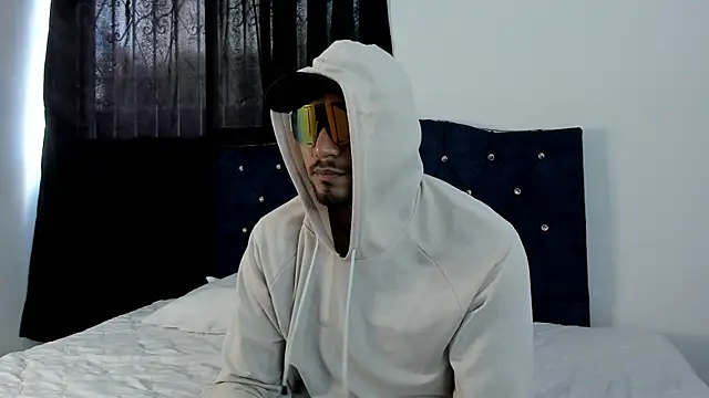 LoganRyder online show from November 2025 12:28:02 PM