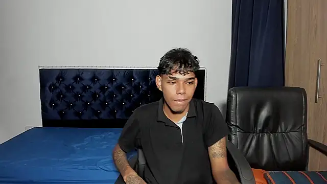 Snapshot of elias_ford chatting on October 2025 08:42:02 PM elias ford online show from October 2025 08:42:02 PM