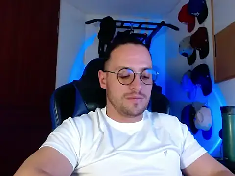 kurt xx online show from November 2025 05:56:01 PM