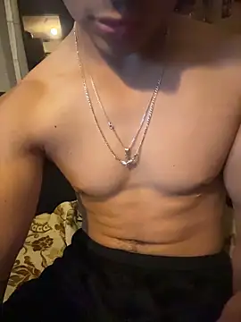 Snapshot of Gmktulon chatting on October 2025 04:13:02 AM Gmktulon online show from October 2025 04:13:02 AM