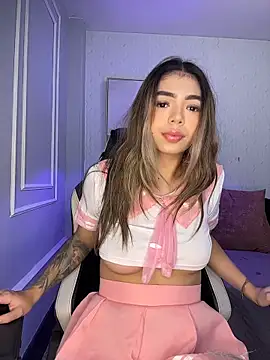 HoneyMollyX online show from October 2025 01:00:01 PM