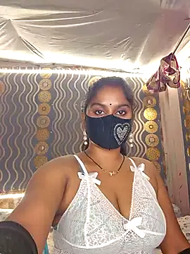 Snapshot of Sweet-Maddlina chatting on November 2025 11:53:01 AM Sweet-Maddlina online show from November 2025 11:53:01 AM