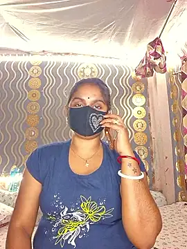 Snapshot of Sweet-Maddlina chatting on November 2025 06:02:02 AM Sweet-Maddlina online show from November 2025 06:02:02 AM