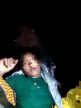 Cutsedi3 online show from October 2025 10:55:01 PM